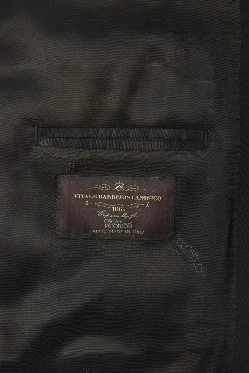 Generous Fit Linen Blazer