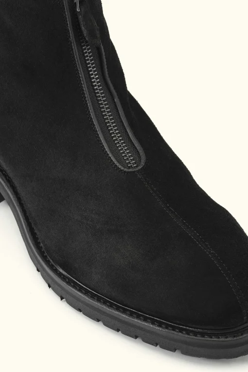 Mountain Suede Boots